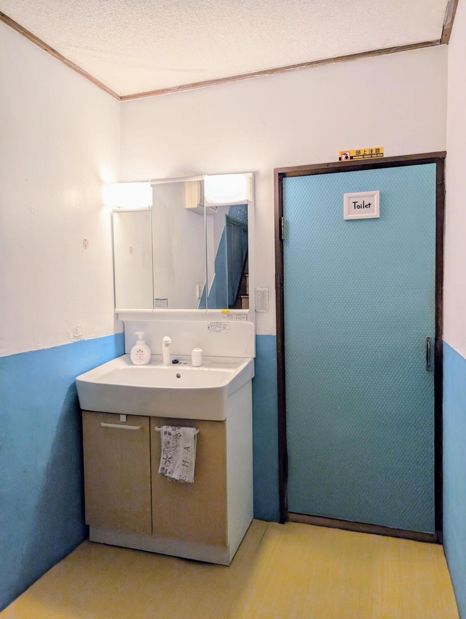 Hostel Blue Door ホステル ブルードア Nagoya Exterior photo